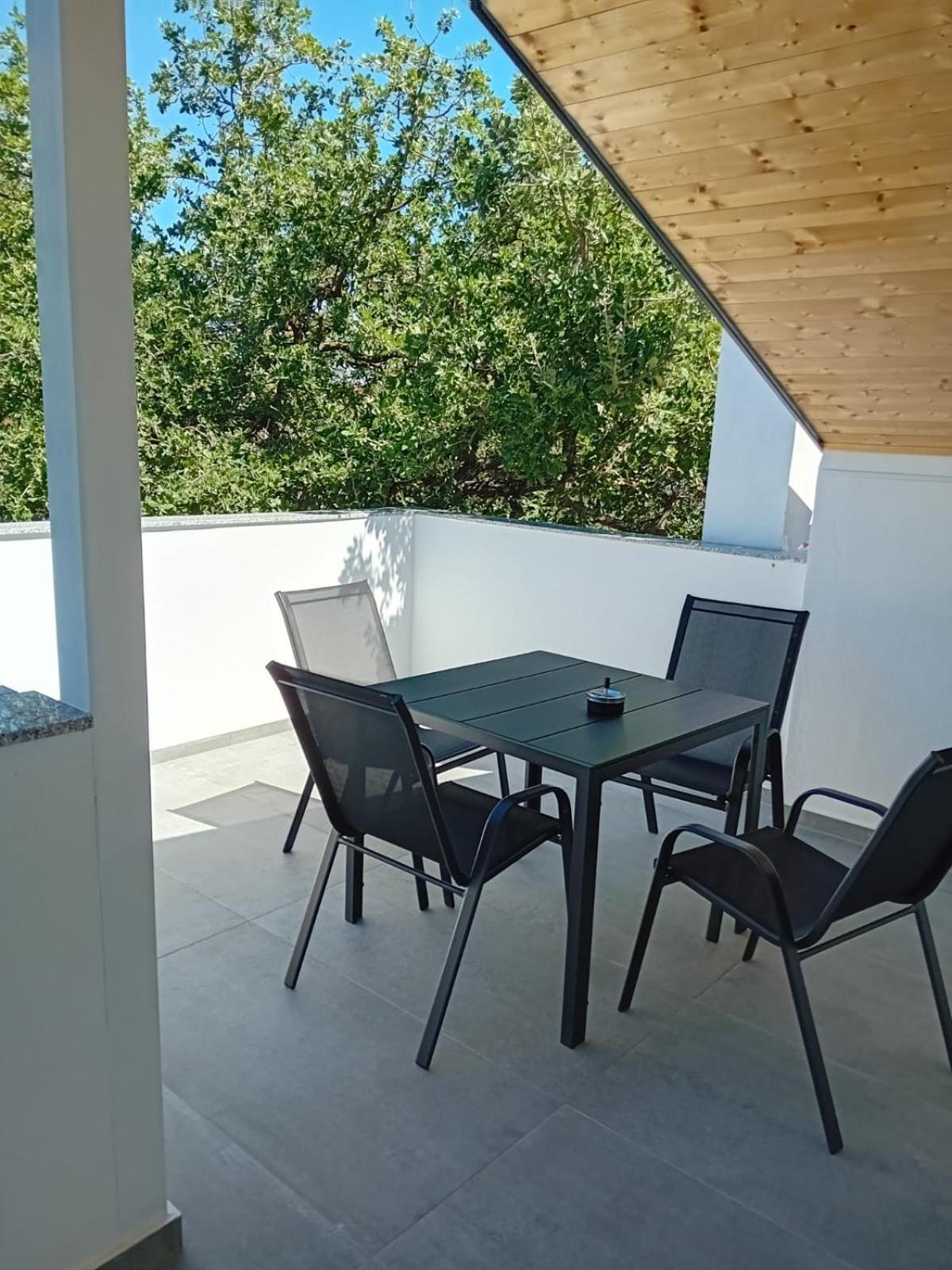 Apartment Mrkic Biograd Na Moru Exterior photo